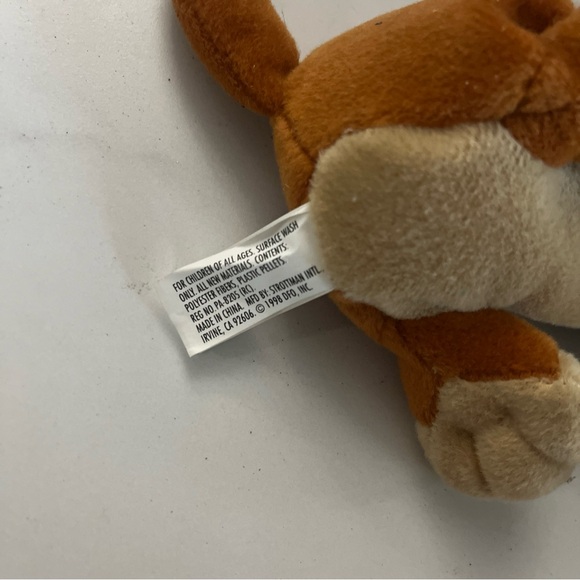 Vintage 1998 All Dogs Go to Heaven ITCHY Puppy Bean Plush in Santa Hat Christmas - Picture 3 of 3